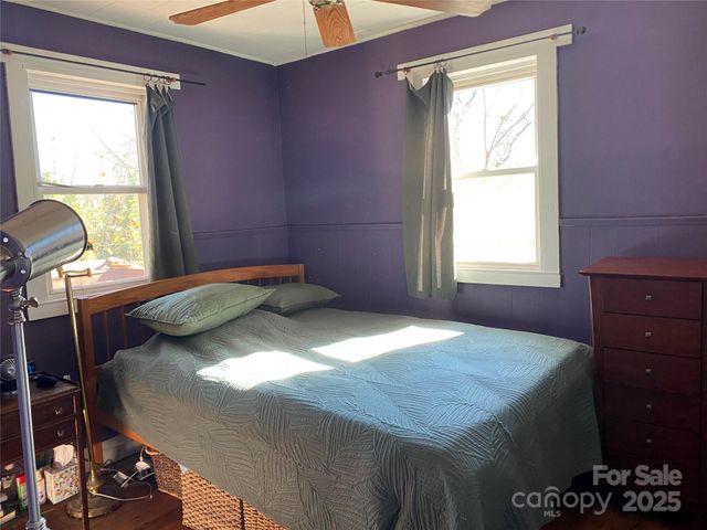 24 Ridge Avenue, Asheville, NC 28803