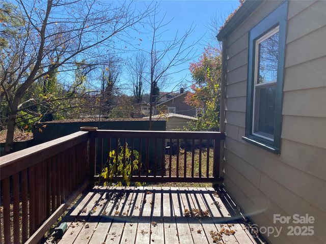 24 Ridge Avenue, Asheville, NC 28803