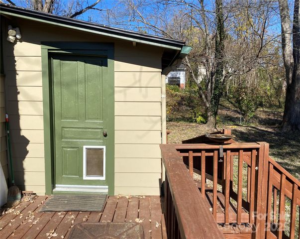 24 Ridge Avenue, Asheville, NC 28803