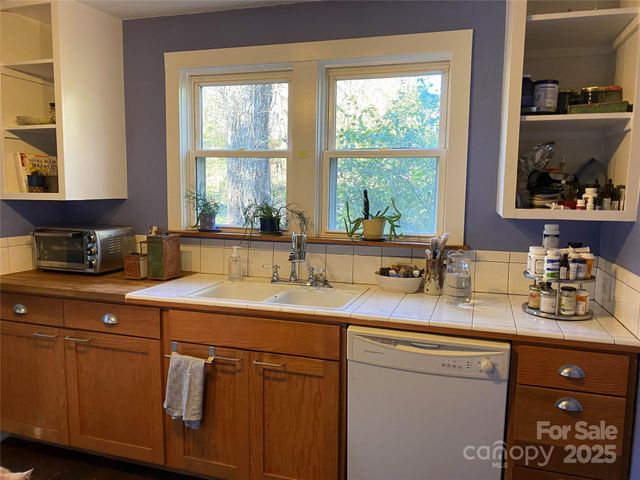 24 Ridge Avenue, Asheville, NC 28803