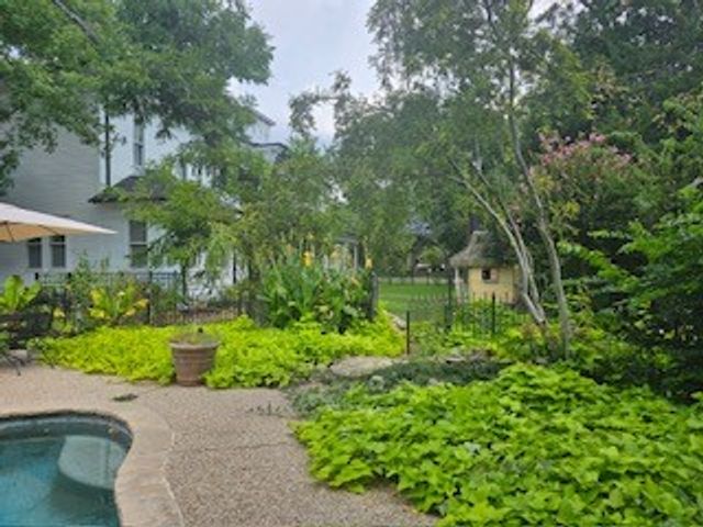 319 S Denton Street, Gainesville, TX 76240