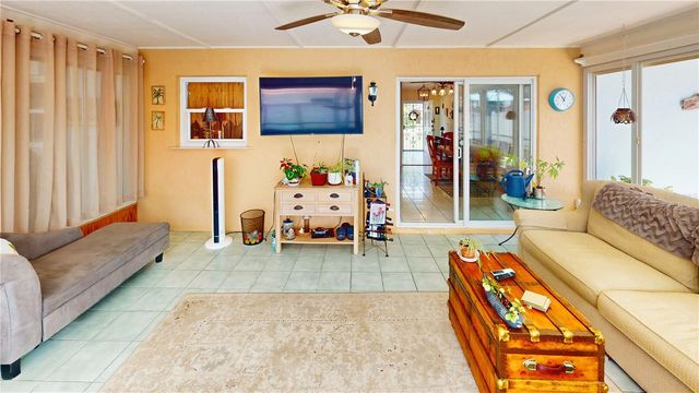 10 ROCKWELL LANE, Palm Coast, FL 32164