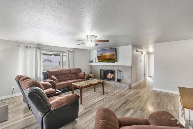 1705 Maplewood Dr, Twin Falls, ID 83301