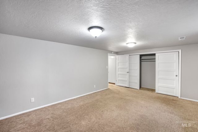 1705 Maplewood Dr, Twin Falls, ID 83301