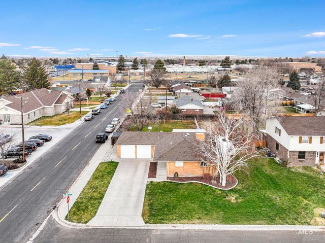 1705 Maplewood Dr, Twin Falls, ID 83301