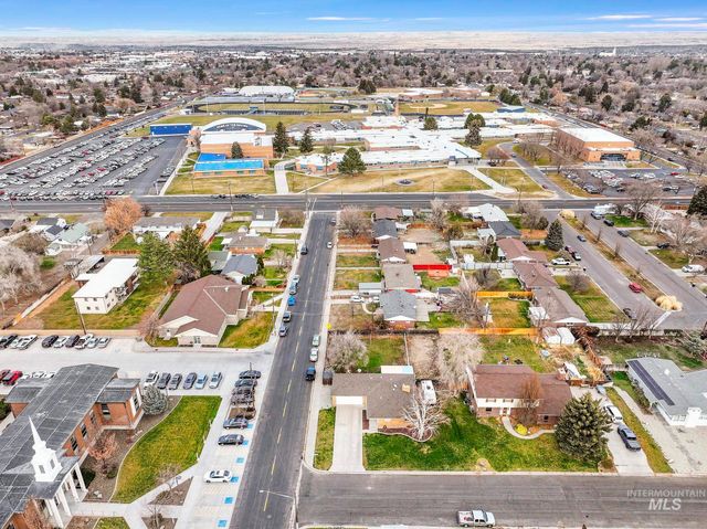 1705 Maplewood Dr, Twin Falls, ID 83301