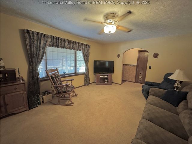 308 Greenbriar Estates, Point Pleasant, WV 25550