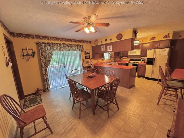 308 Greenbriar Estates, Point Pleasant, WV 25550