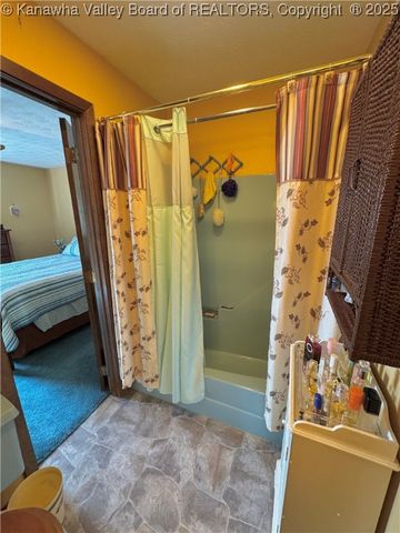 308 Greenbriar Estates, Point Pleasant, WV 25550