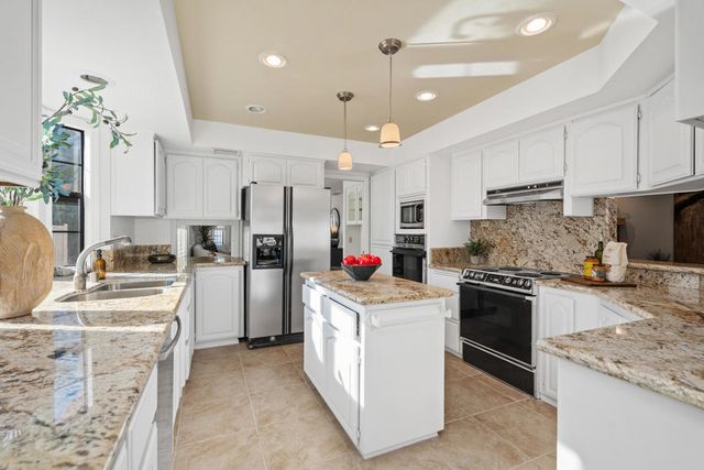 9520 Ekwanok Drive, Desert Hot Springs, CA 92240