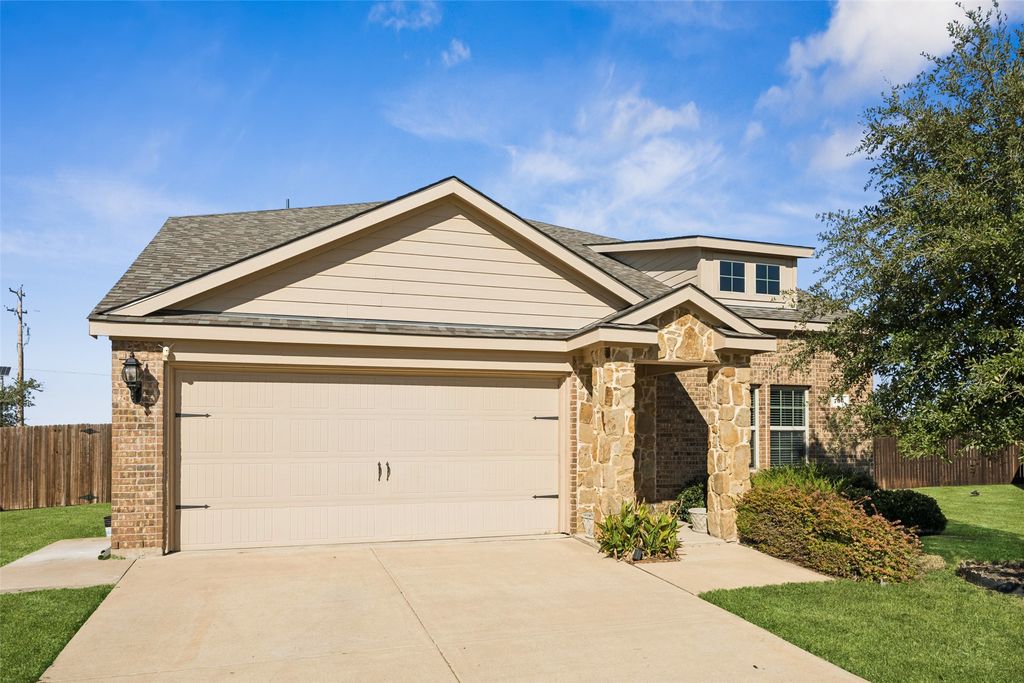 796 Platinum Drive, Princeton, TX 75407