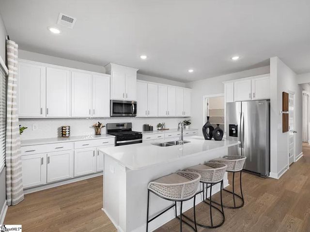 203 Tantalus Street, Gray Court, SC 29645