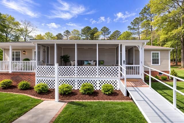 1044 Hickory Drive, Summerton, SC 29148
