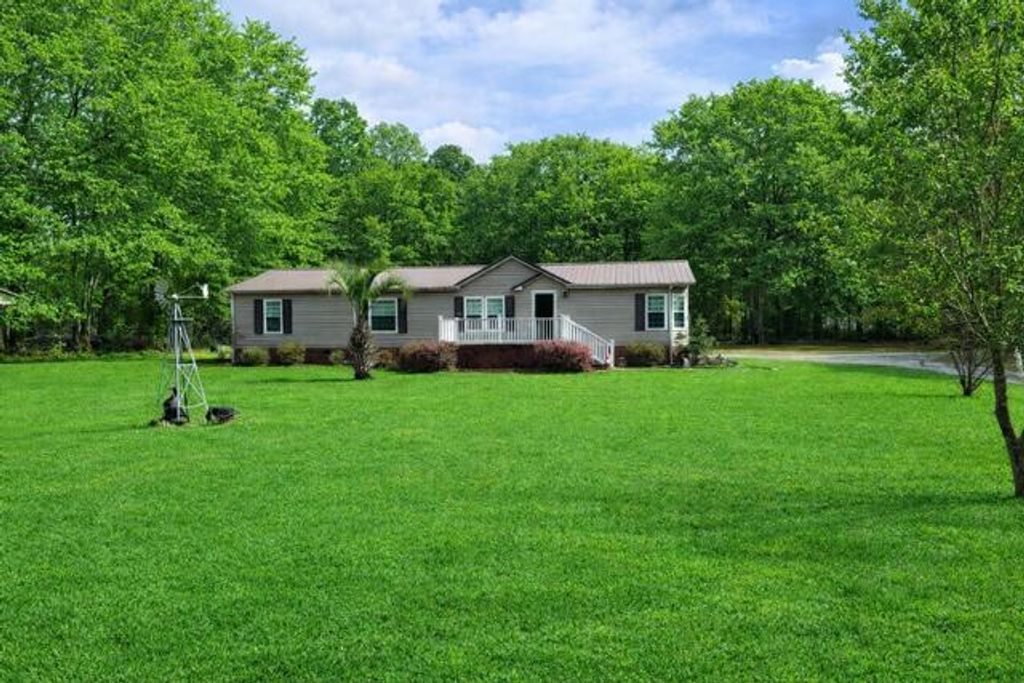 1044 Hickory Drive, Summerton, SC 29148