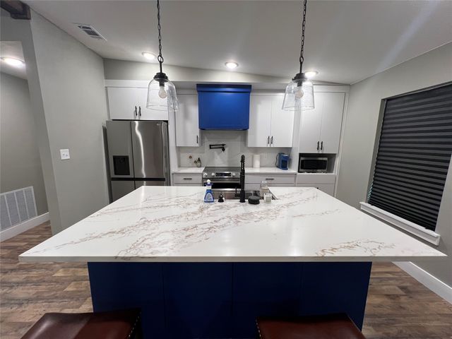 310 Eagle Drive, Gun Barrel City, TX 75156