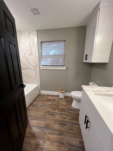 310 Eagle Drive, Gun Barrel City, TX 75156