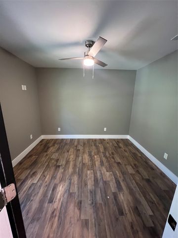 310 Eagle Drive, Gun Barrel City, TX 75156