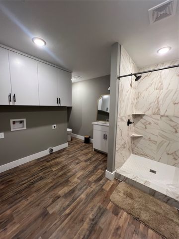 310 Eagle Drive, Gun Barrel City, TX 75156