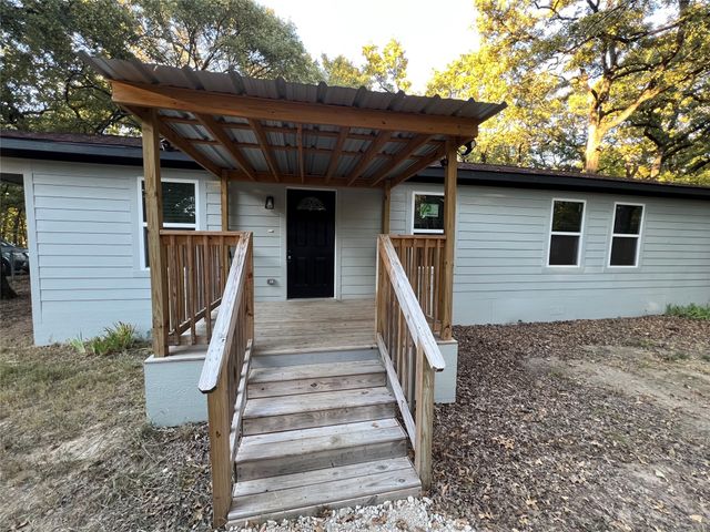 310 Eagle Drive, Gun Barrel City, TX 75156