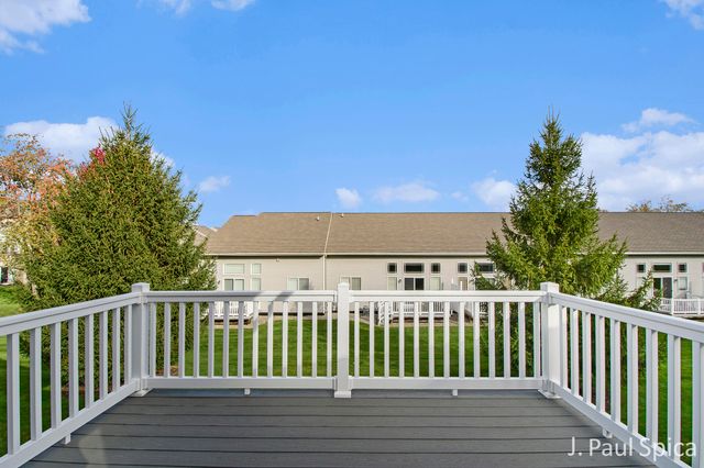 1215 Madera Court SW, Byron Center, MI 49315