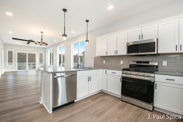 1215 Madera Court SW, Byron Center, MI 49315