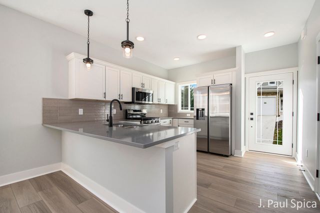 1215 Madera Court SW, Byron Center, MI 49315