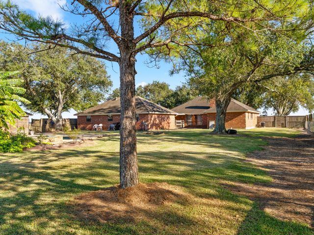 15924 Fm 442 Road, Needville, TX 77461