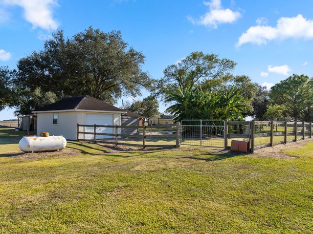 15924 Fm 442 Road, Needville, TX 77461