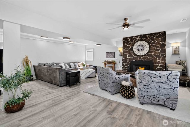 231 Ring Road, Kalama, WA 98625