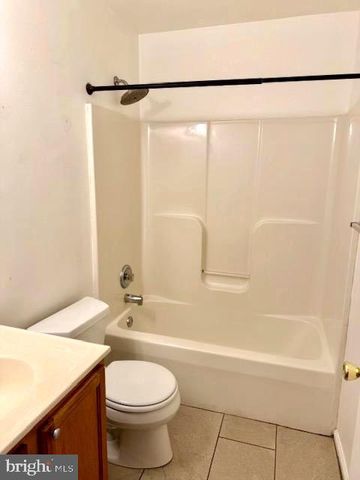 926 WOODLAWN AVE, Phoenixville, PA 19460