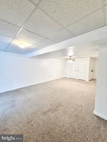 926 WOODLAWN AVE, Phoenixville, PA 19460