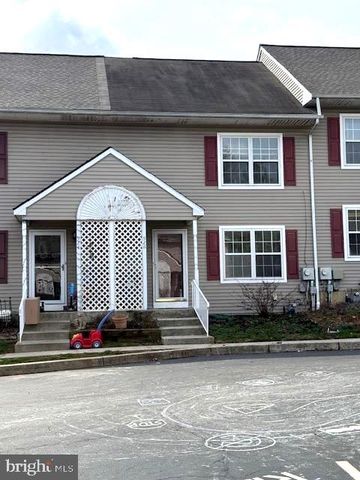 926 WOODLAWN AVE, Phoenixville, PA 19460