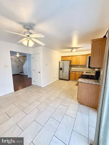 926 WOODLAWN AVE, Phoenixville, PA 19460