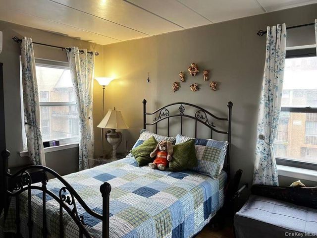 75-22 Parsons Boulevard D3, Fresh Meadows, NY 11366