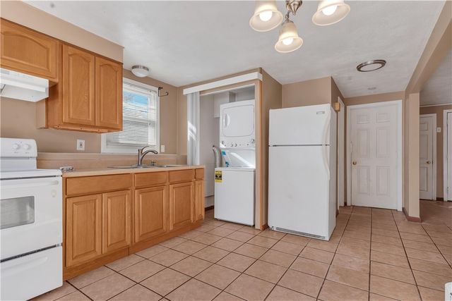 66 Silver Lake Avenue, Providence, RI 02909