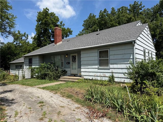 5904 E 133rd Street, Grandview, MO 64030
