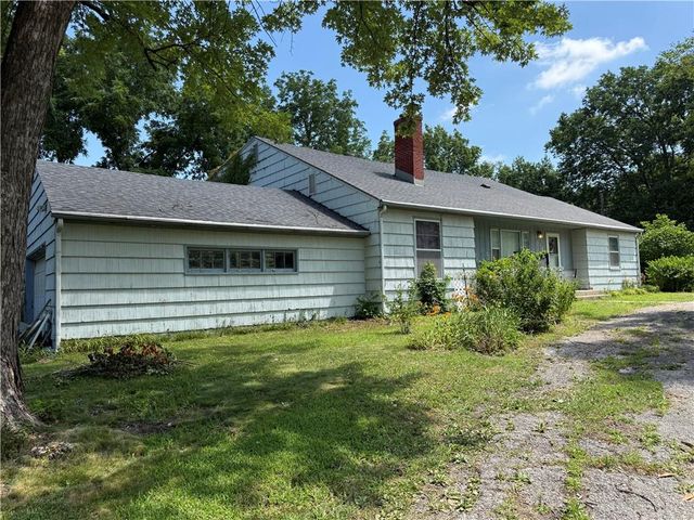 5904 E 133rd Street, Grandview, MO 64030