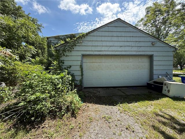 5904 E 133rd Street, Grandview, MO 64030