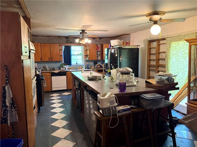 5904 E 133rd Street, Grandview, MO 64030