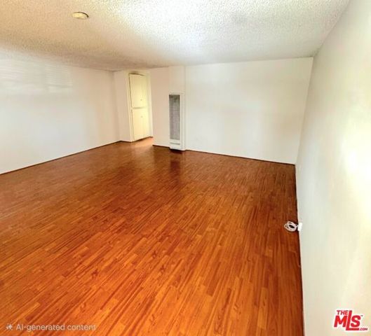 3055 Foothill Boulevard 9, La Crescenta, CA 91214