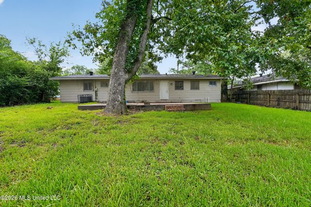 133 Queen Victoria Lane, Jackson, MS 39209