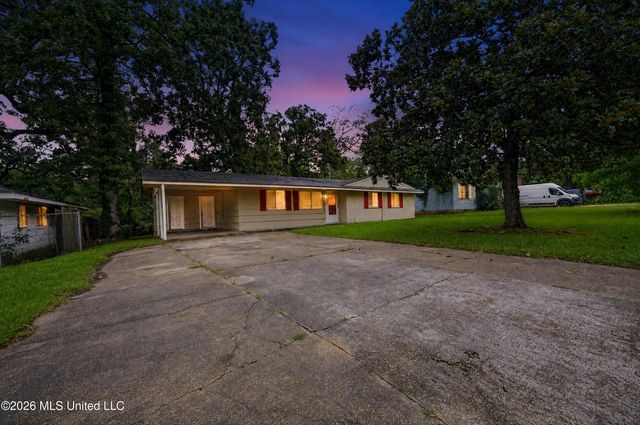 133 Queen Victoria Lane, Jackson, MS 39209
