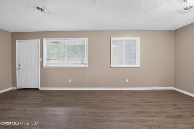 133 Queen Victoria Lane, Jackson, MS 39209
