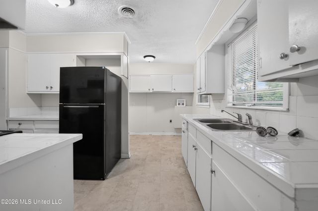 133 Queen Victoria Lane, Jackson, MS 39209
