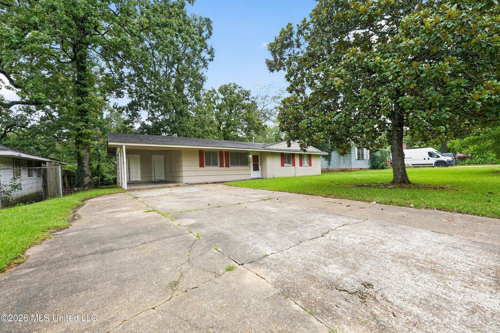 133 Queen Victoria Lane, Jackson, MS 39209