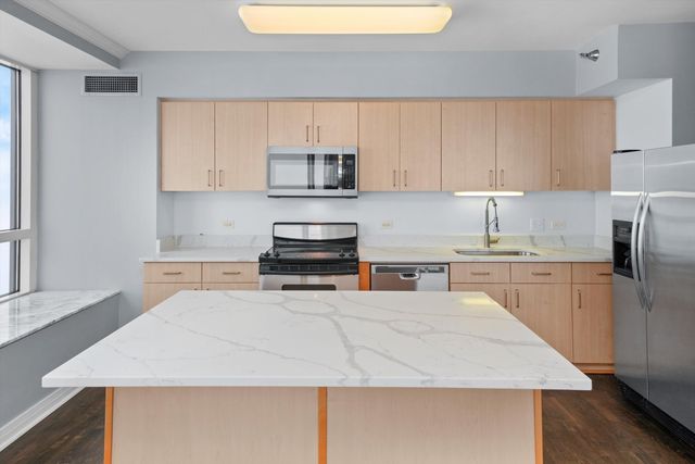 512 N McClurg Court 5801, Chicago, IL 60611