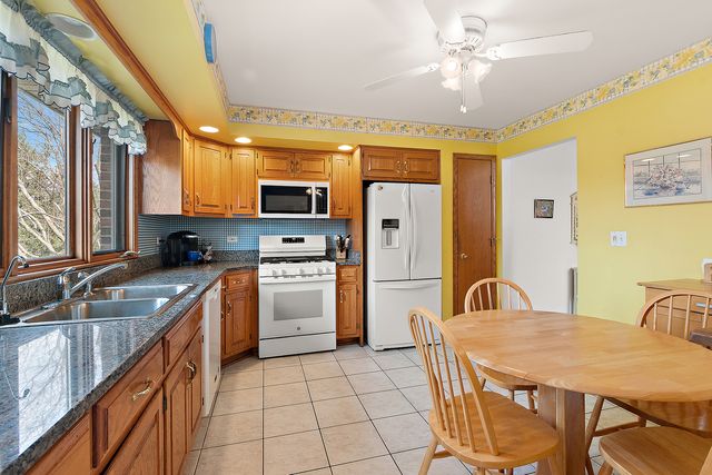 8966 Jeanie Lane, Frankfort, IL 60423