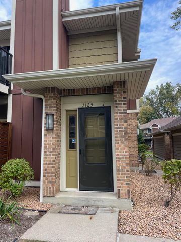 1125 Woodlake Lane 1, Richfield, MN 55423