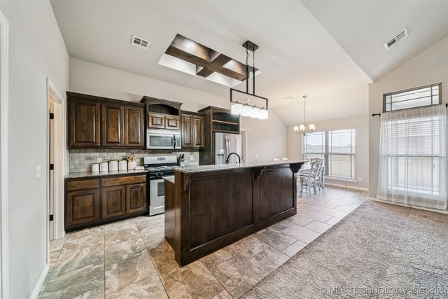 26889 E 143rd Street S, Coweta, OK 74429