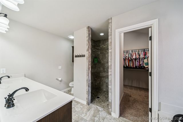 26889 E 143rd Street S, Coweta, OK 74429